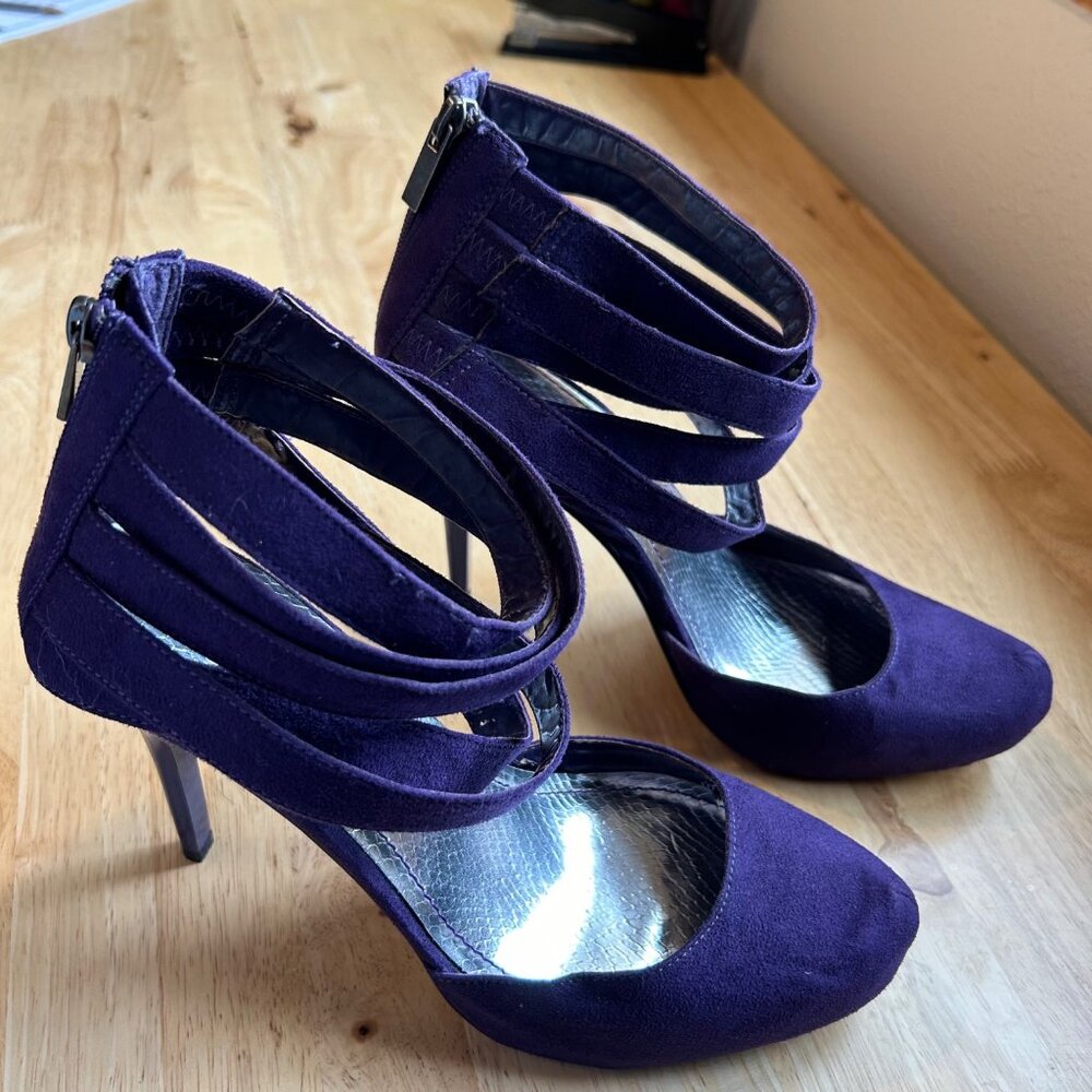 Anne Michelle Women's Purple Fume 69 Faux Suede Strappy Heels Sz 10